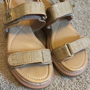 Crown Vintage Raffia Sandals Sz 9